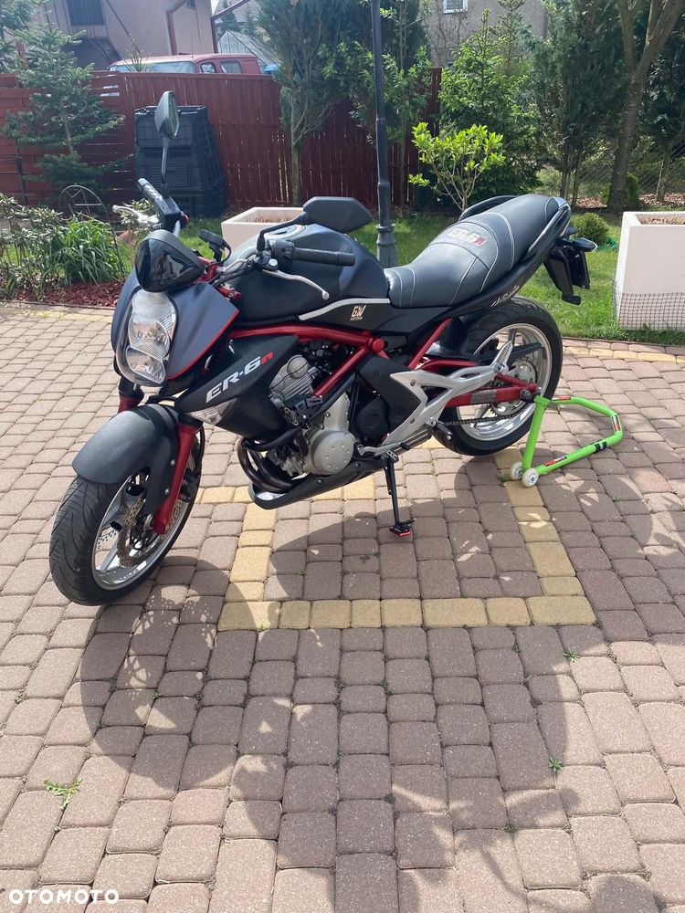 Kawasaki ER - 1