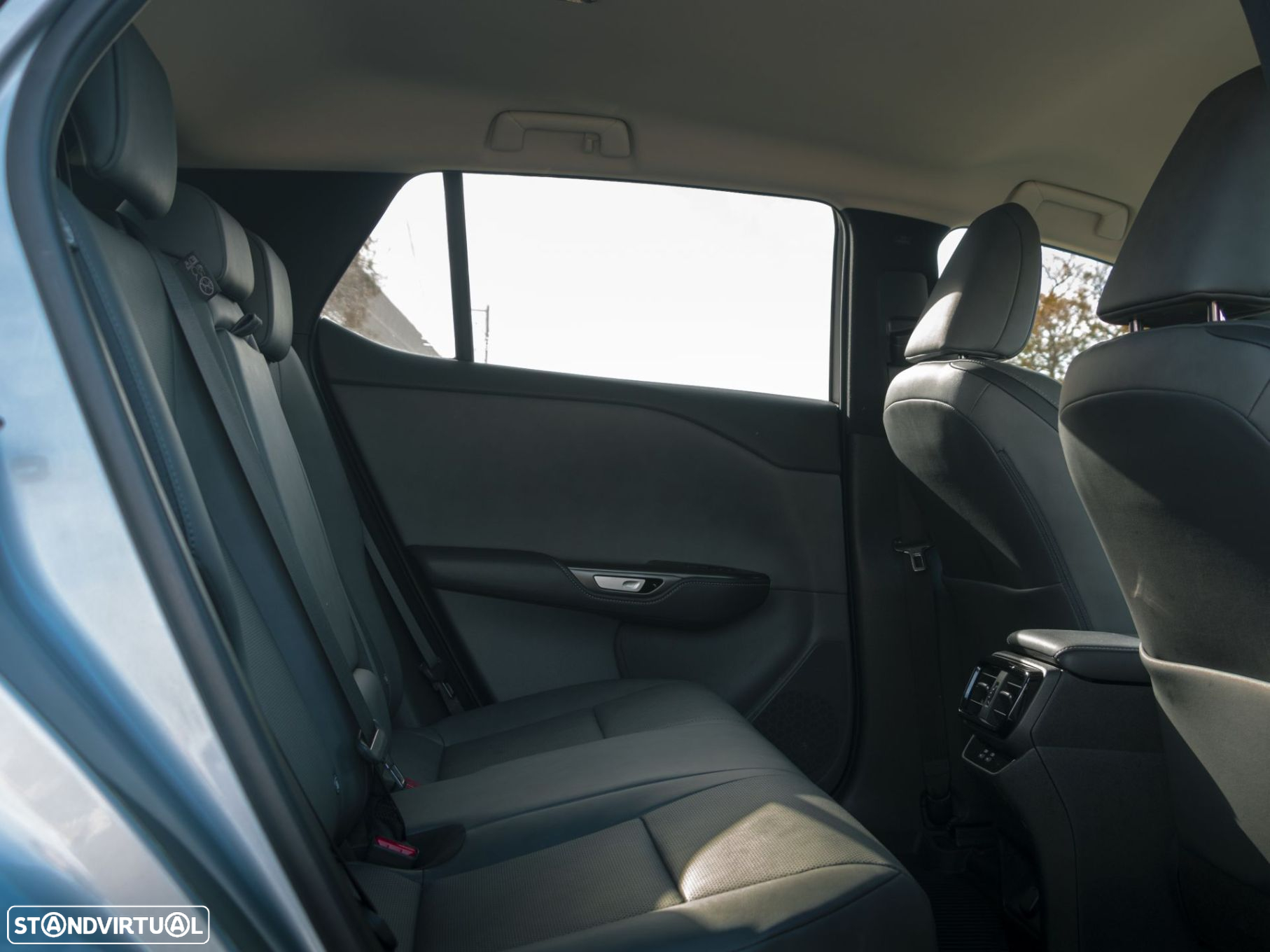 Lexus RZ 450e Executive Plus - 14