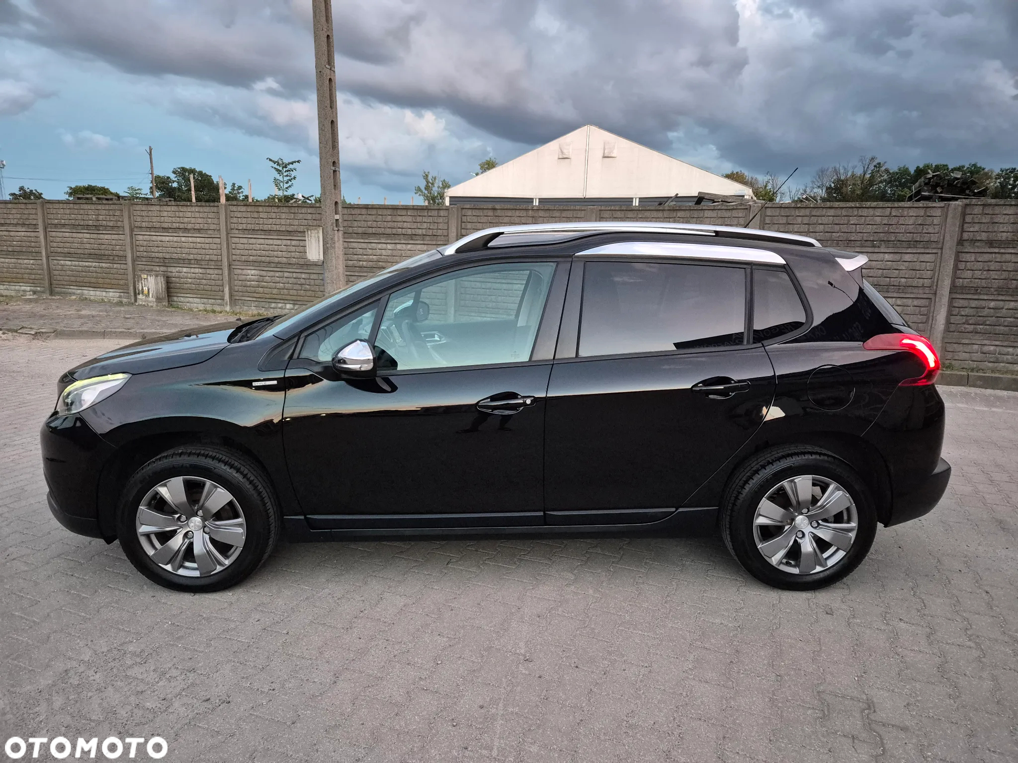 Peugeot 2008 - 9