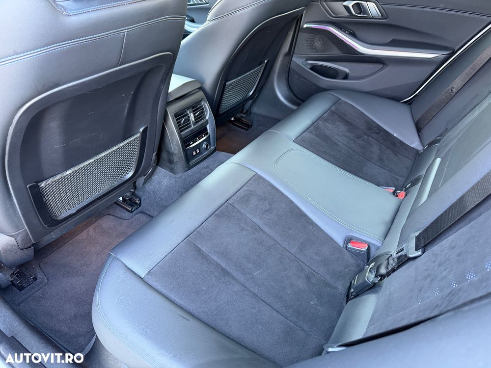 BMW Seria 3 320d Aut. Edition M Sport Shadow - 13