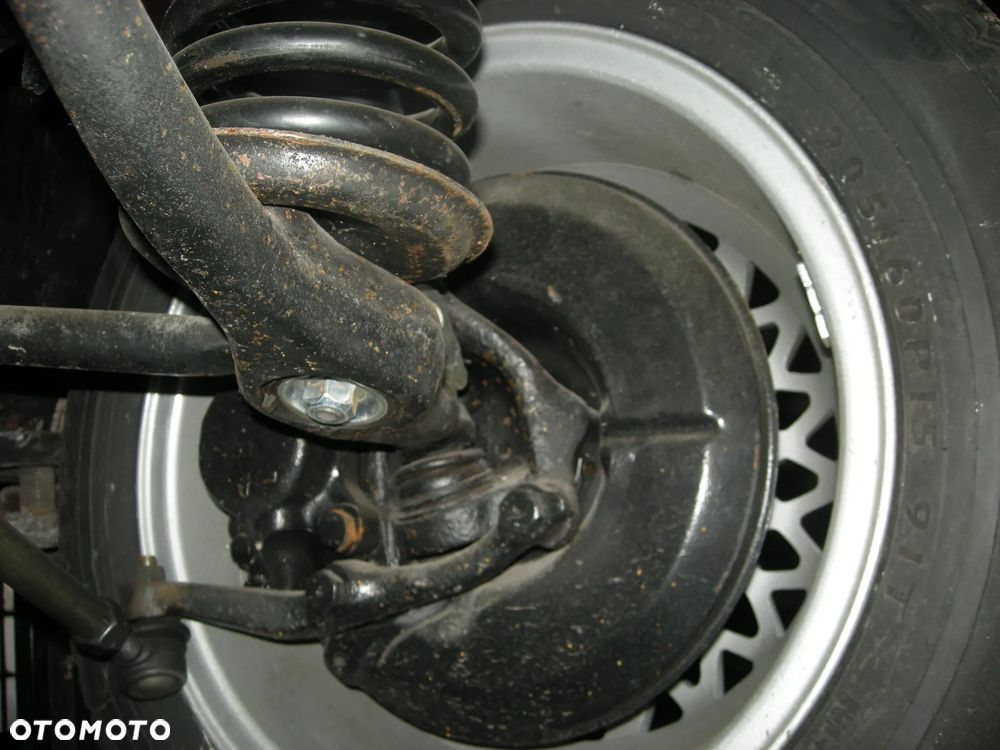 Mercedes-Benz W123 - 23