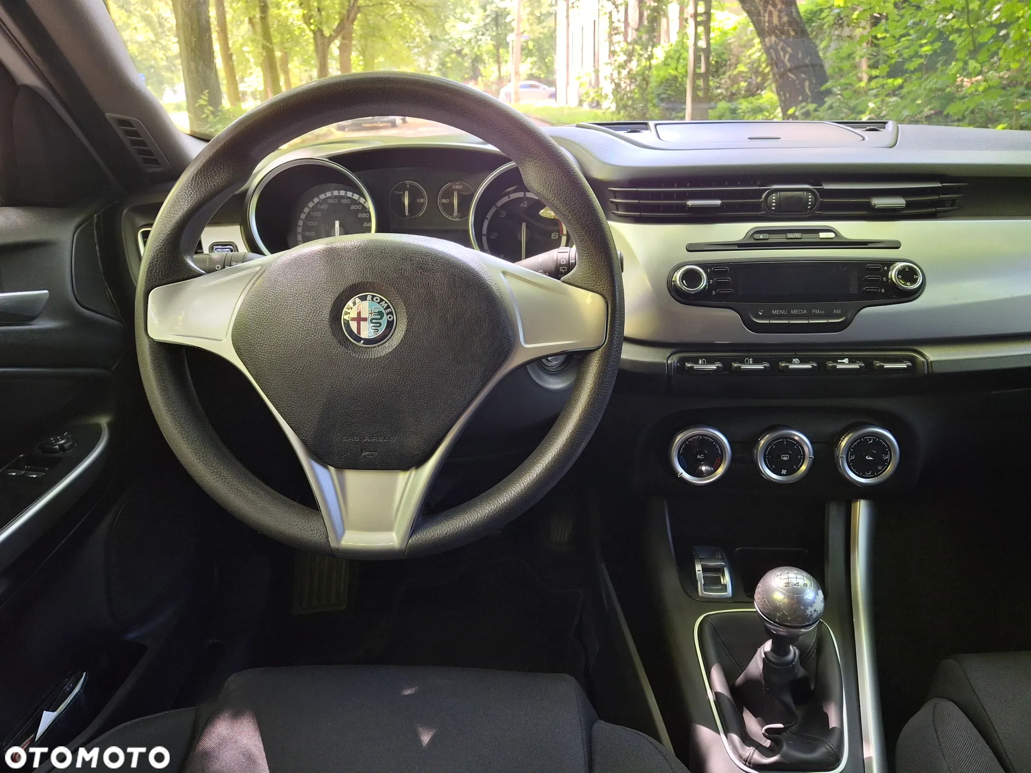 Alfa Romeo Giulietta 1.6 JTDM Distinctive - 9