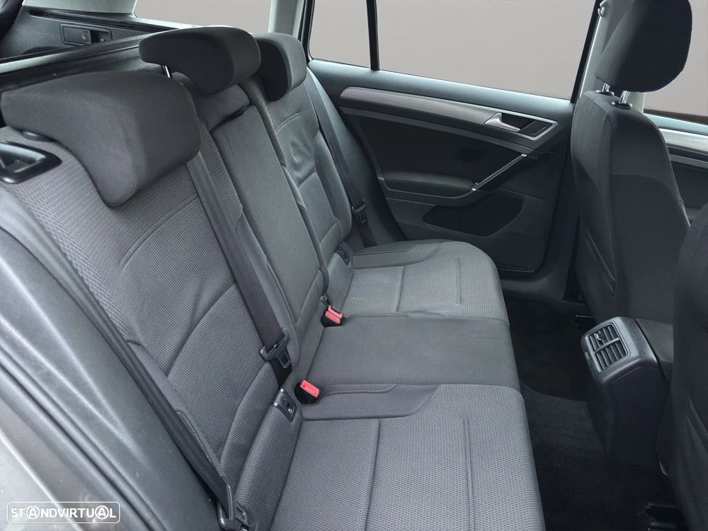 VW Golf Variant 1.6 TDi GPS Edition - 19