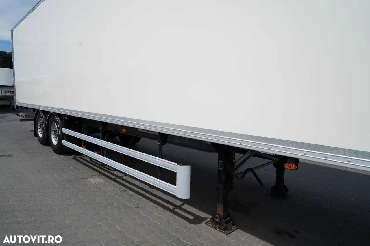 Fruehauf CONTAINER / KOFFER / AXE SAF / 2 AXE / PODEA RESISTENTĂ: ȘINĂ DIN SCADĂ - 9