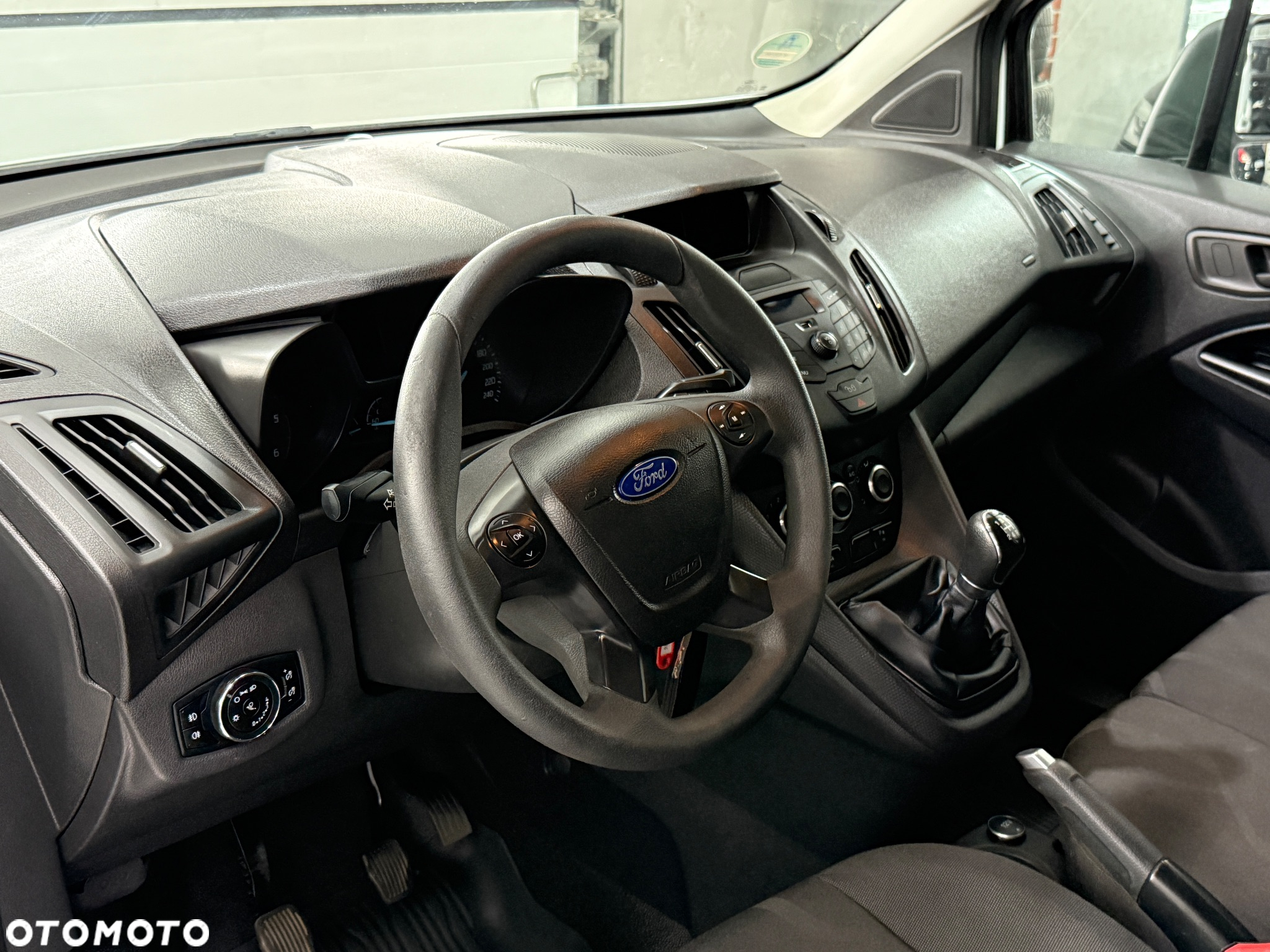 Ford Transit Connect - 12