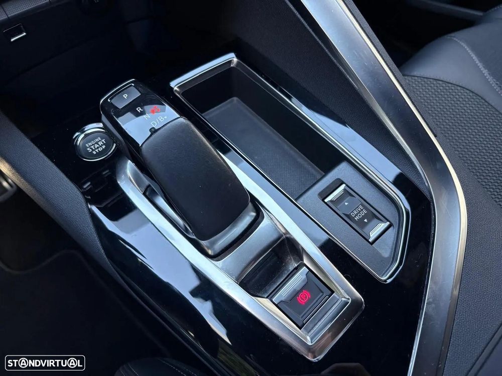 Peugeot 3008 1.6 Hybrid GT e-EAT8 - 54