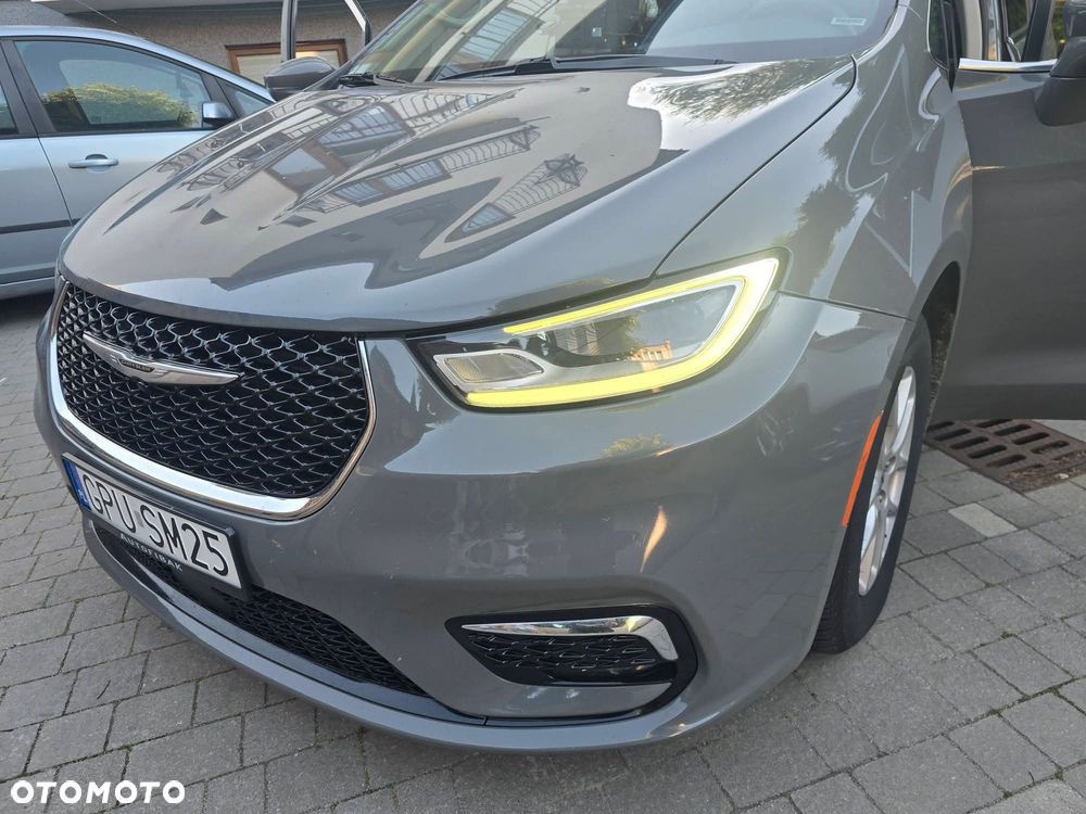 Chrysler Pacifica - 6