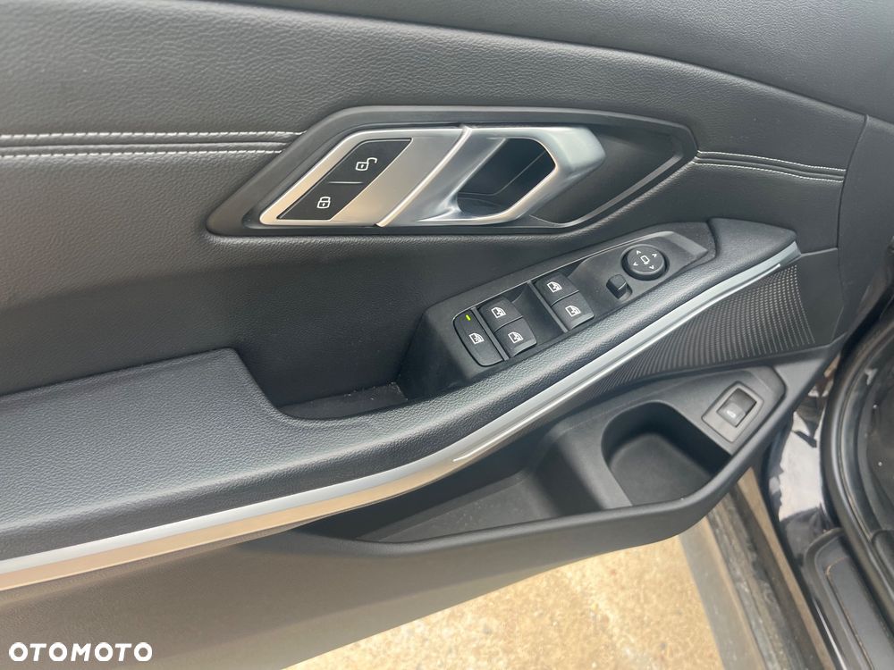 BMW Seria 3 - 16