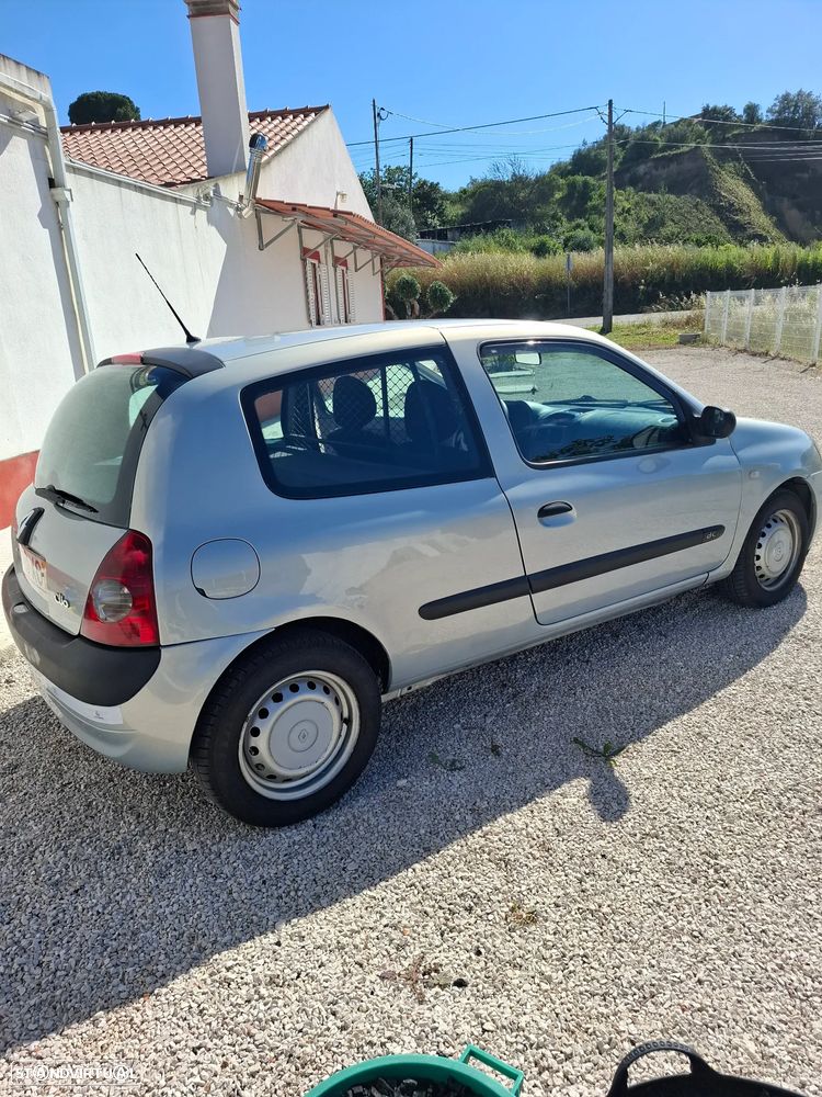Renault Clio - 6