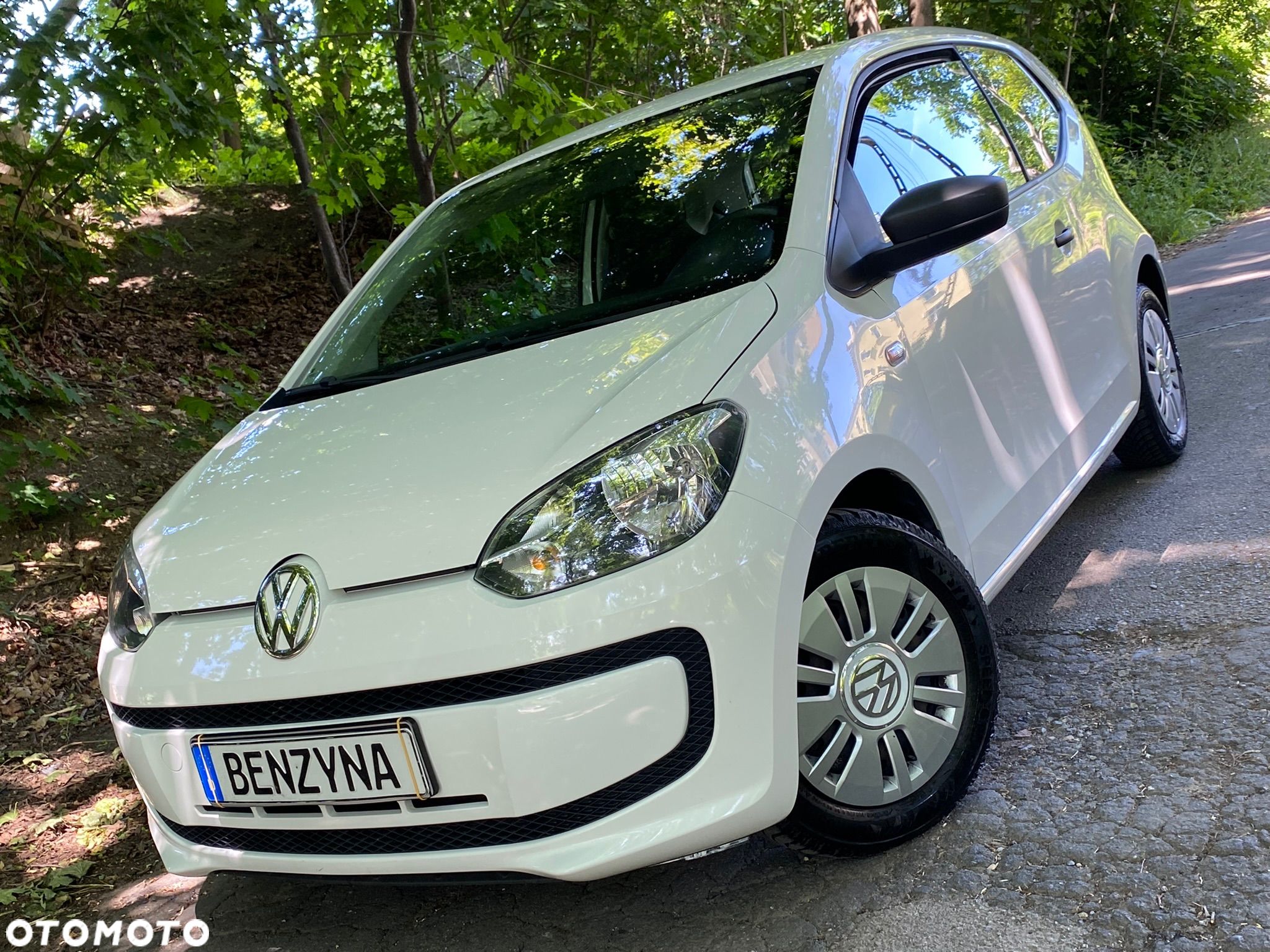 Volkswagen up! Active - 1