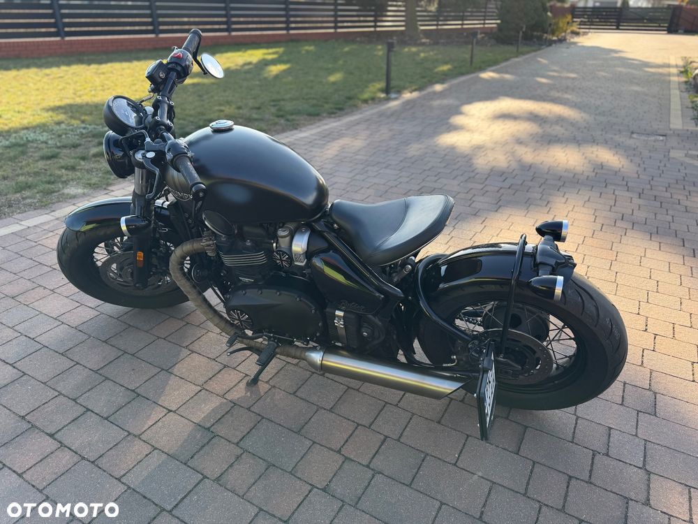 Triumph Bonneville Bobber - 7