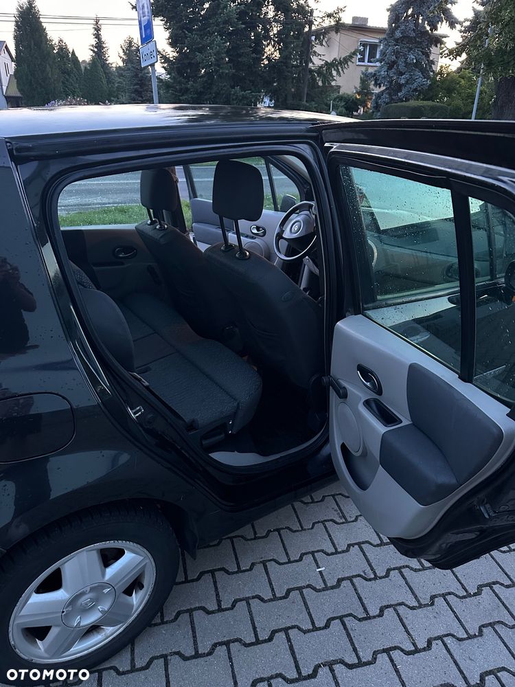 Renault Modus - 10
