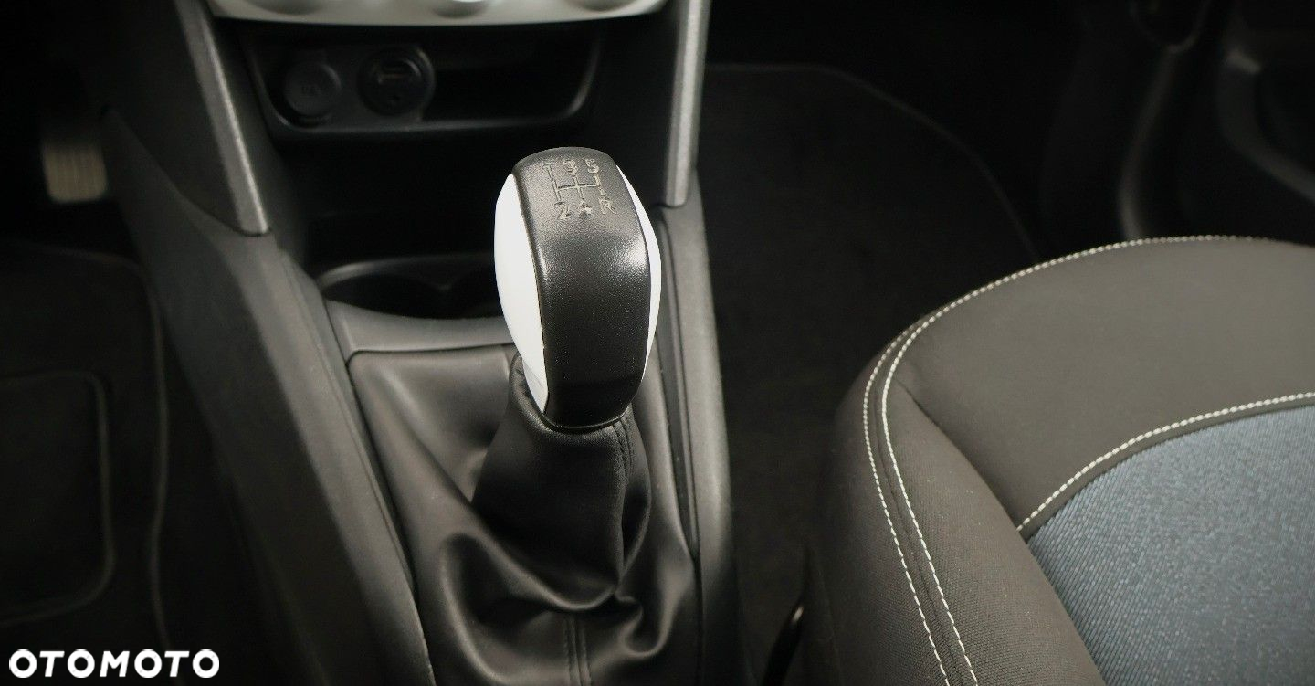 Peugeot 208 - 28