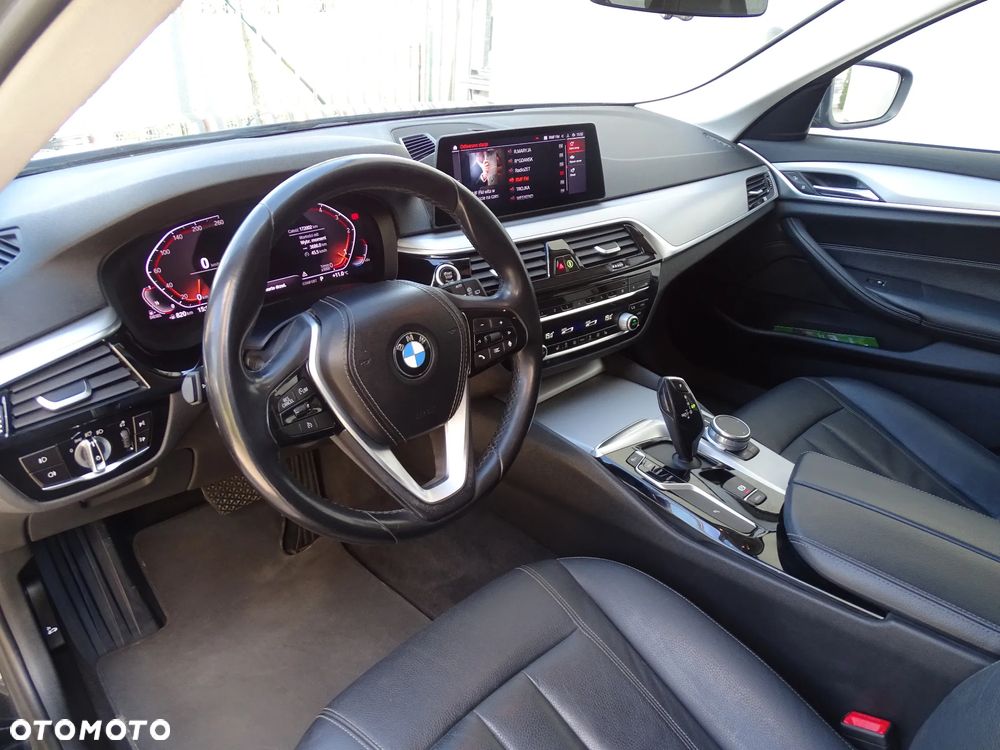 BMW Seria 5 520d - 12