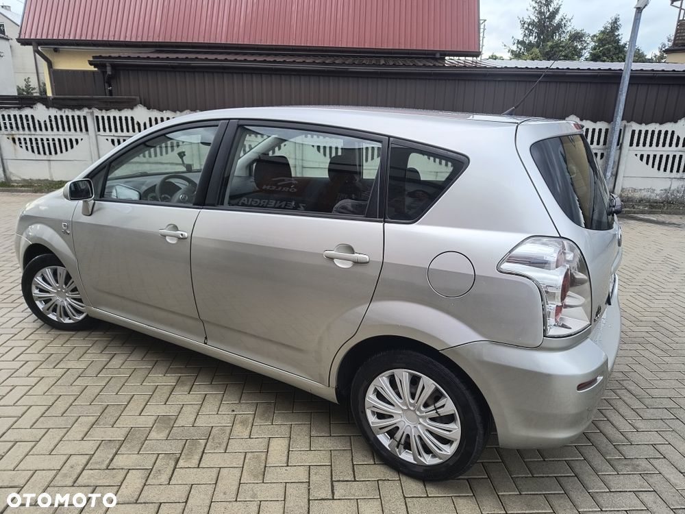 Toyota Corolla Verso - 6