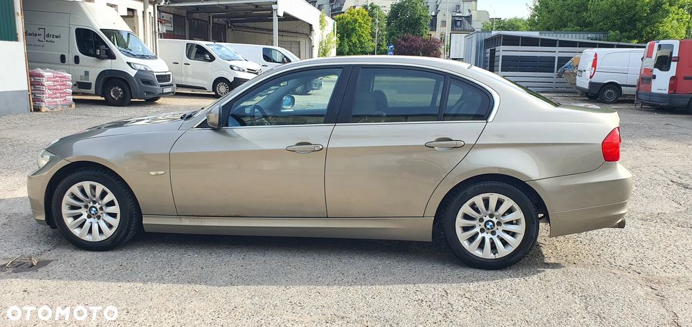 BMW Seria 3 325i Edition Exclusive - 27