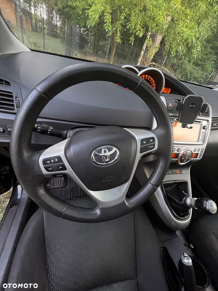 Toyota Verso 1.8 Premium EU5 - 16