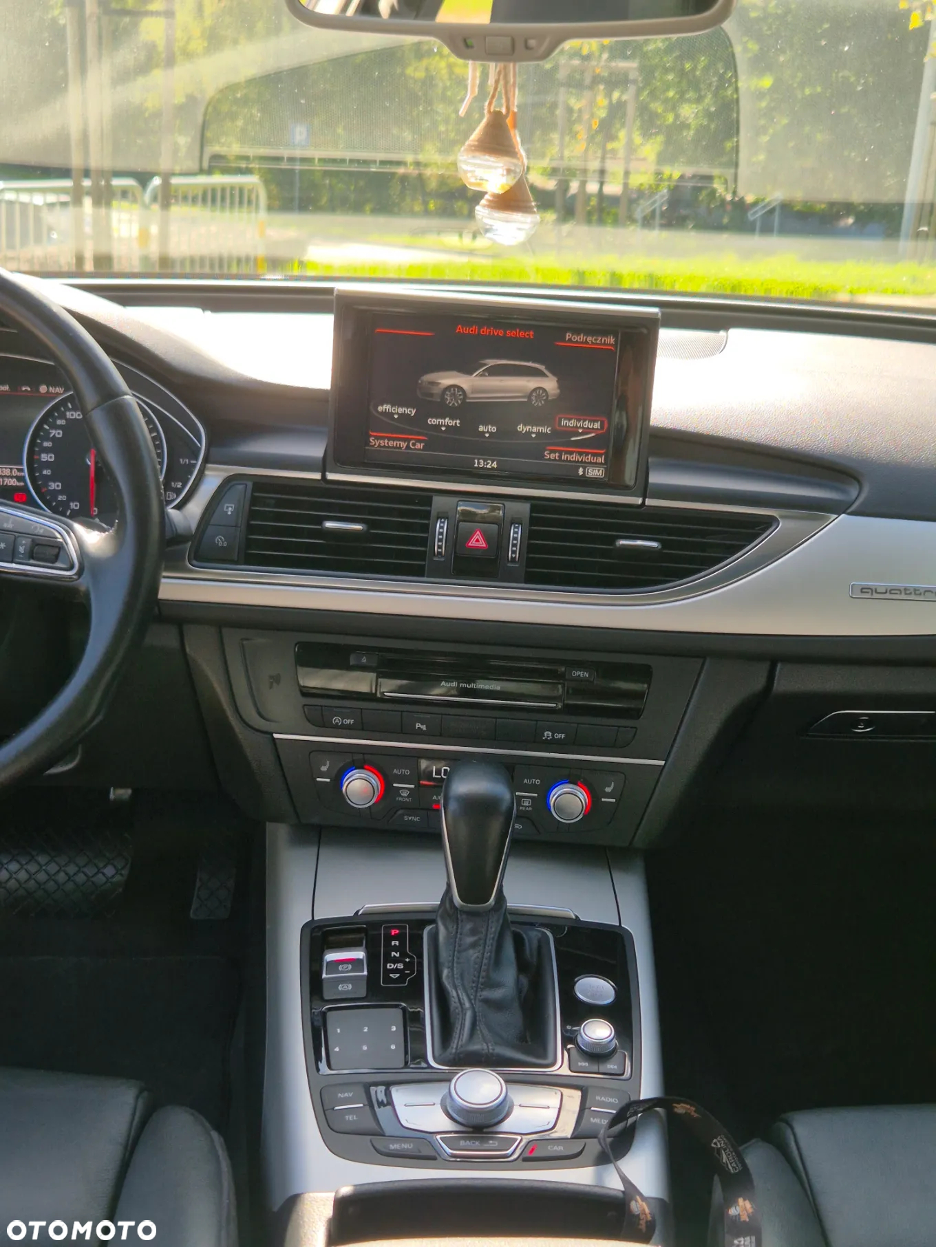 Audi A6 - 6