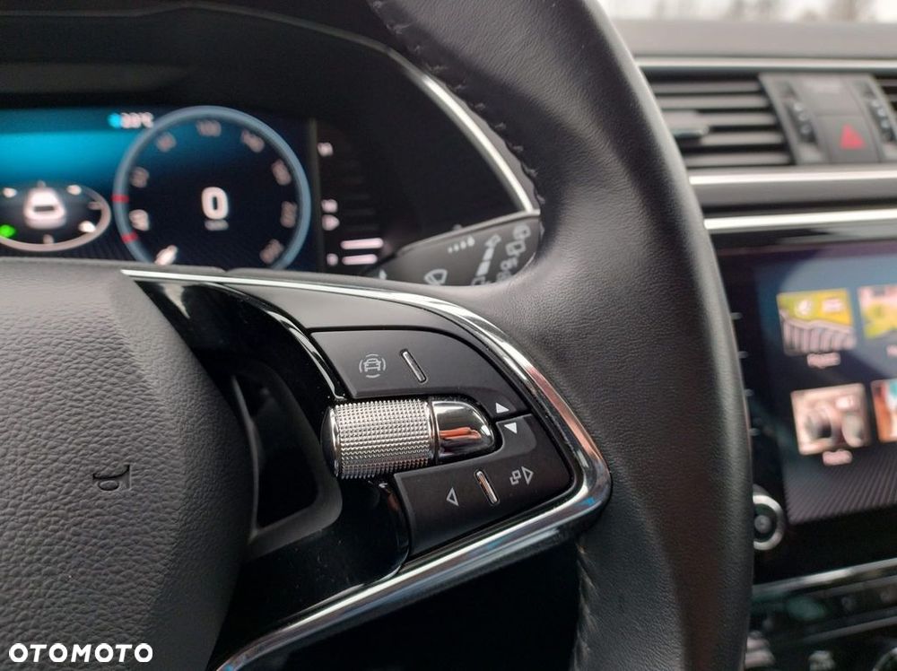 Skoda Superb 2.0 TDI SCR Style DSG - 33