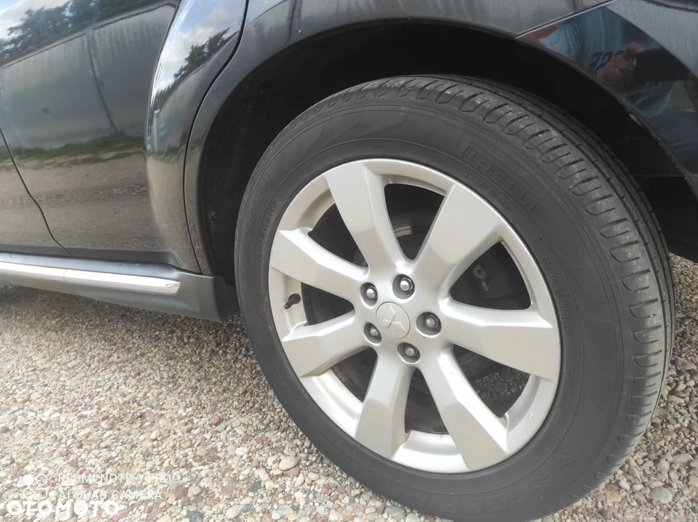 Mitsubishi Outlander - 10