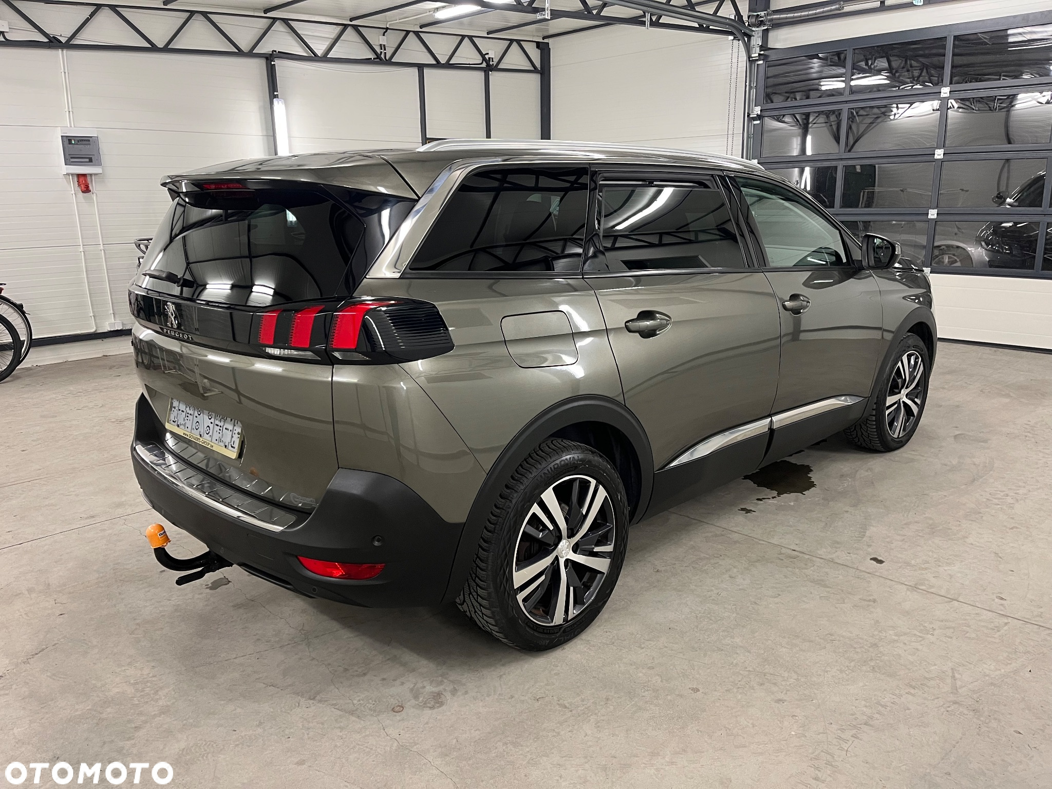 Peugeot 5008 PureTech 130 EAT8 Stop & Start Allure Business-Paket - 8