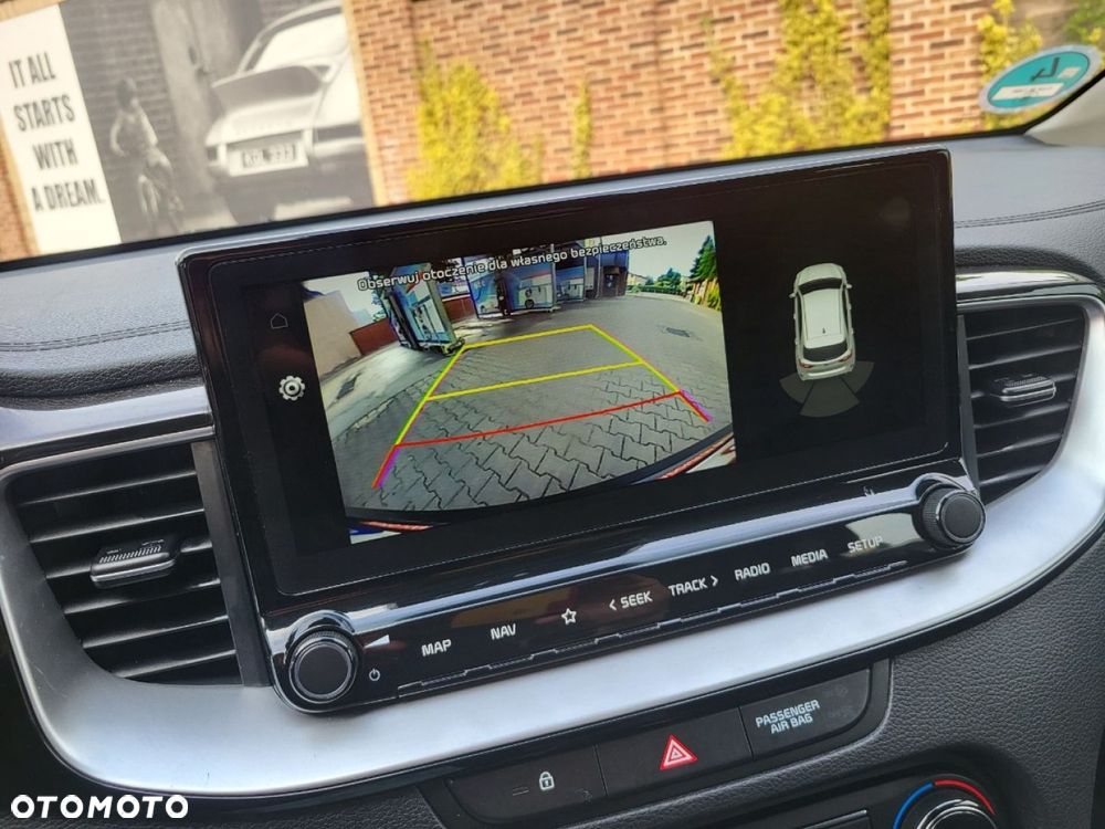 Kia Ceed - 12