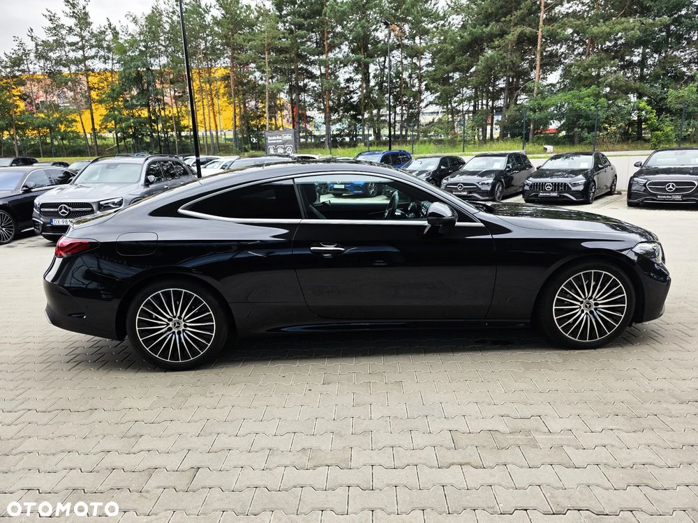 Mercedes-Benz CLE 300 4Matic 9G-TRONIC Edition AMG Line - 8