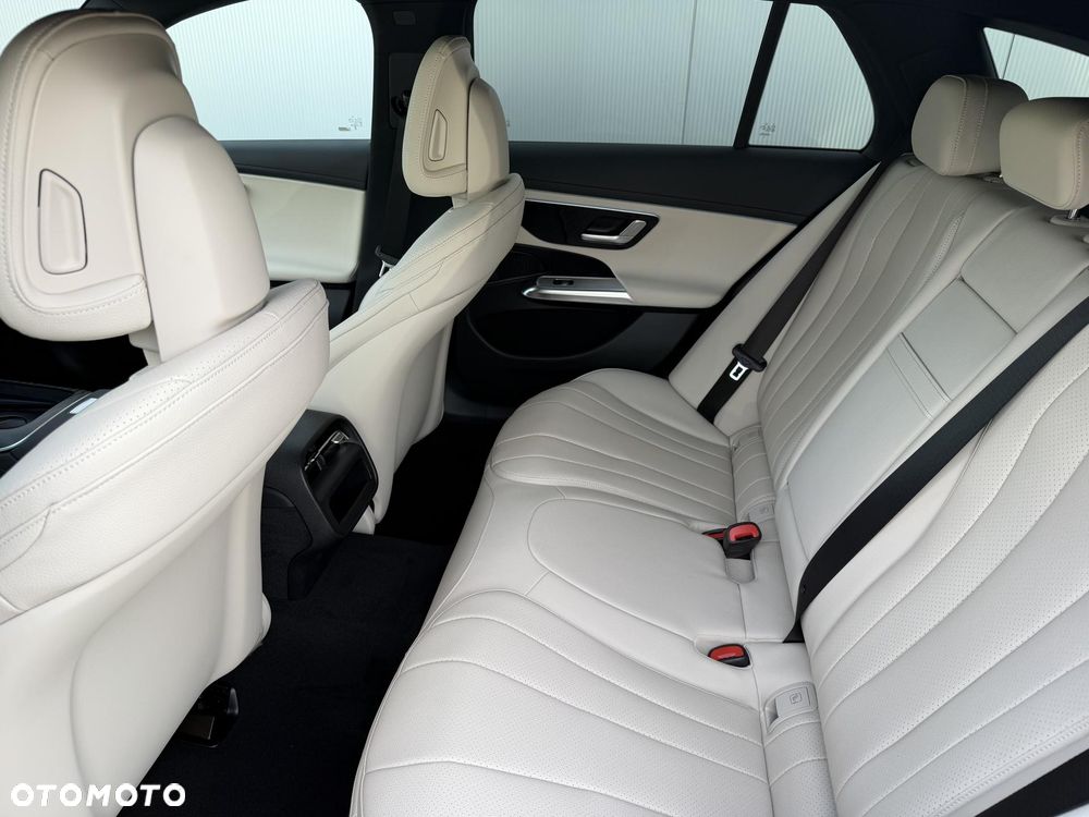 Mercedes-Benz Klasa E 200 d 9G-TRONIC Edition AVANTGARDE - 16