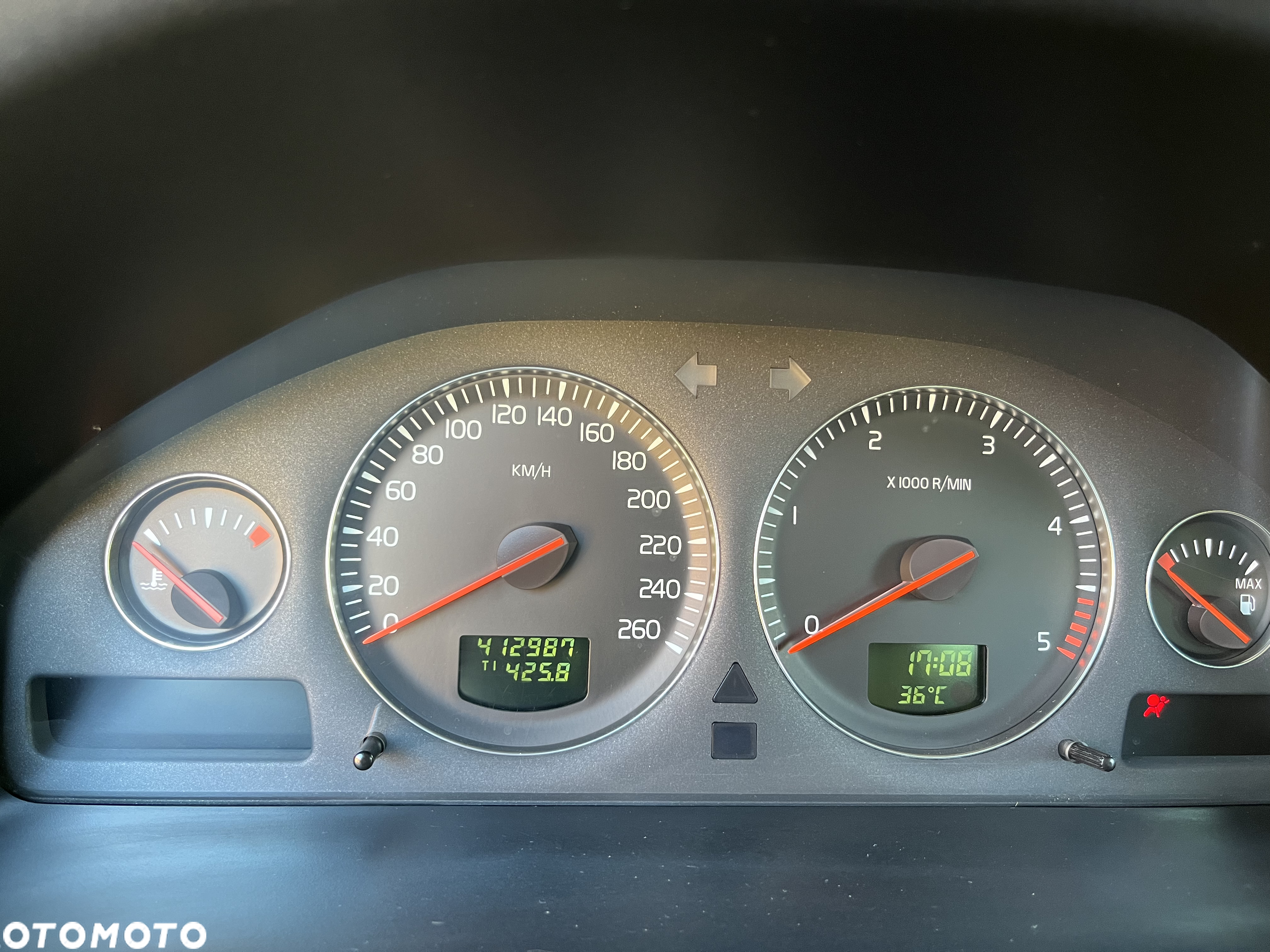 Volvo V70 2.4 D Momentum - 22