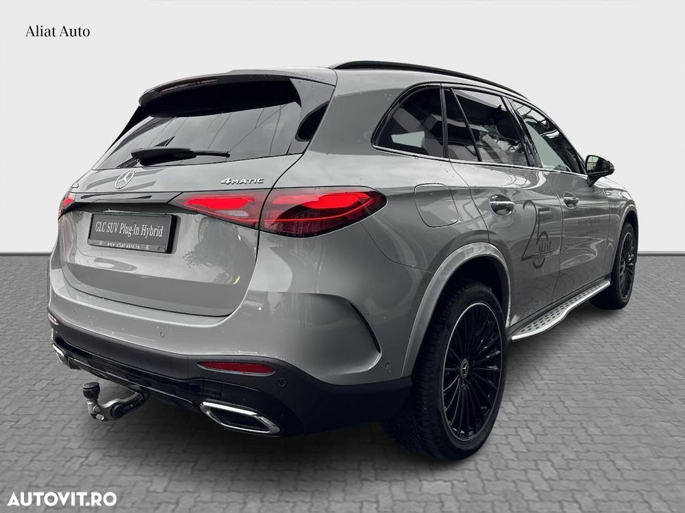 Mercedes-Benz GLC 300 e 4MATIC - 4