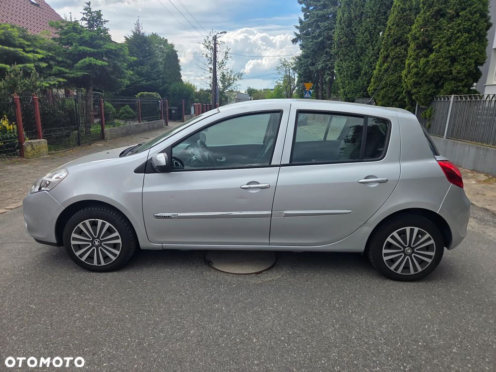 Renault Clio - 8