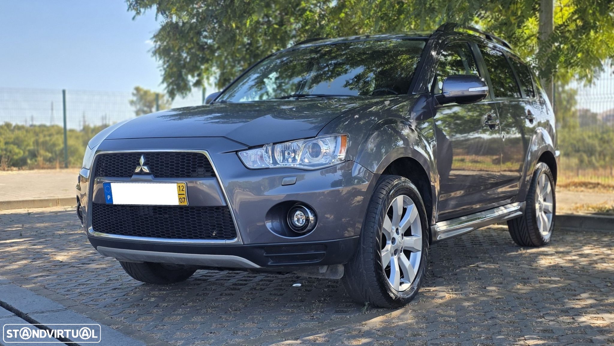 Mitsubishi Outlander 2.2 DI-D Instyle - 1