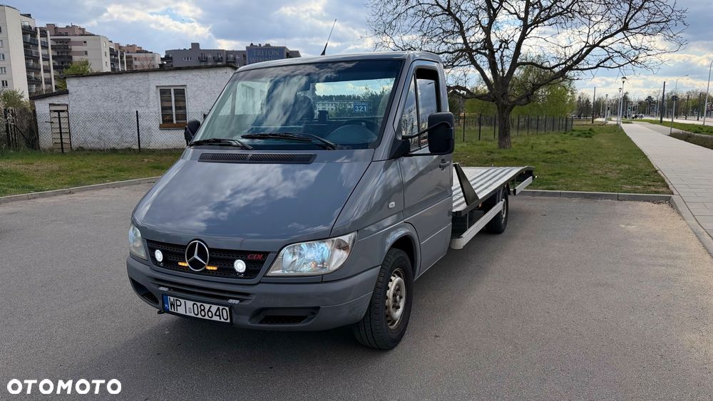 Mercedes-Benz Sprinter - 1