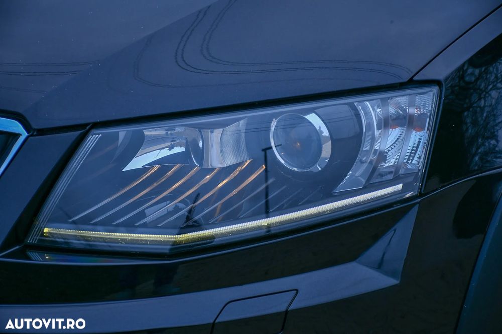 Skoda Octavia 2.0 TDI 4x4 DSG Scout - 16