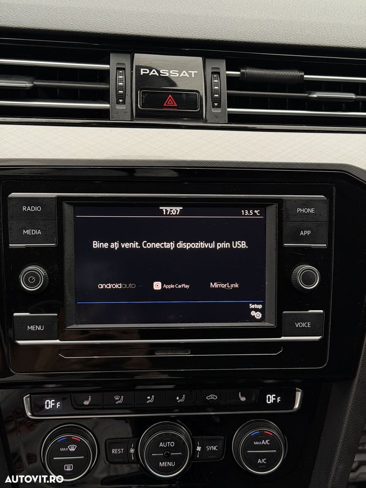 Volkswagen Passat 2.0 TDI SCR Comfortline - 24