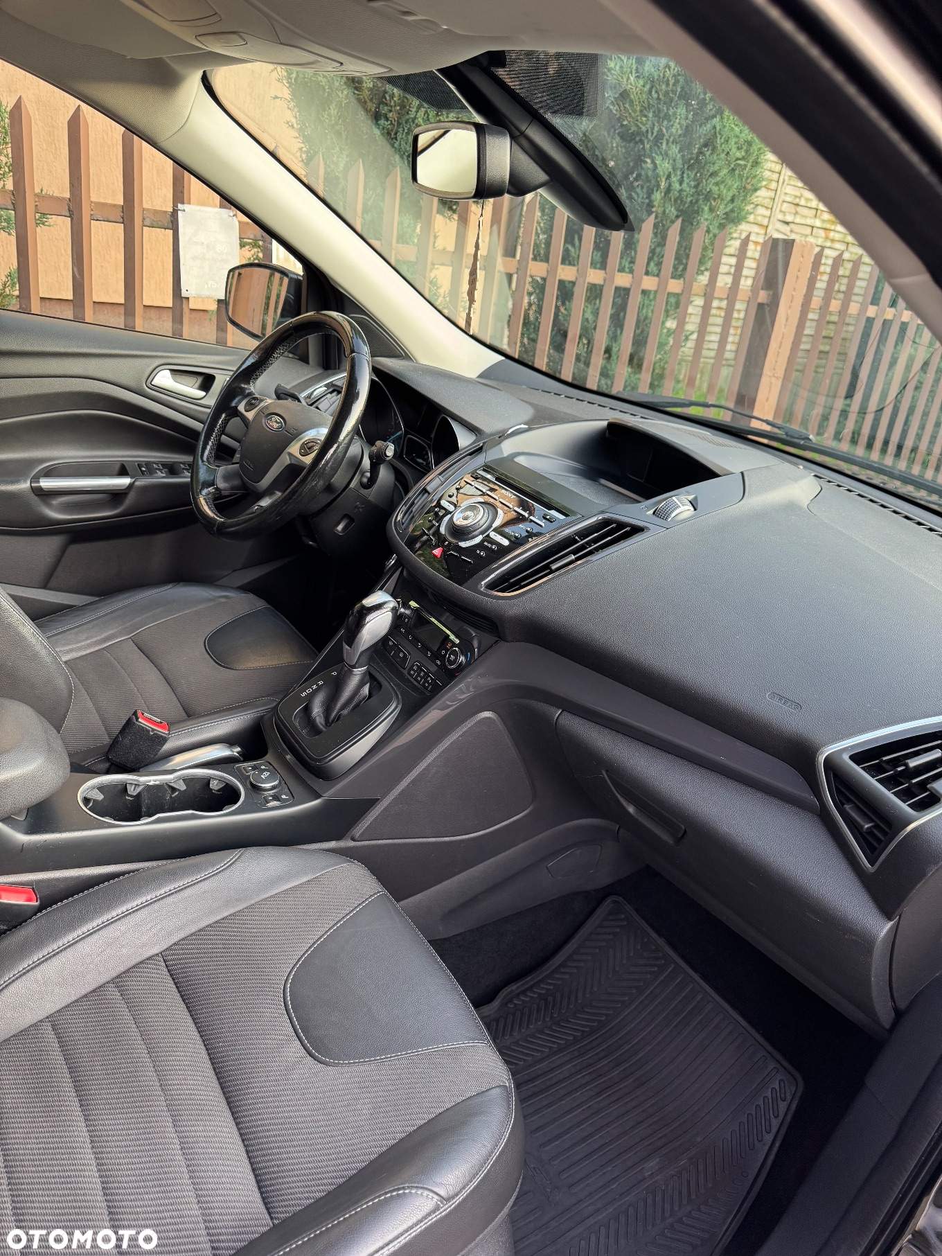 Ford Kuga 1.5 EcoBoost 4WD Titanium - 25