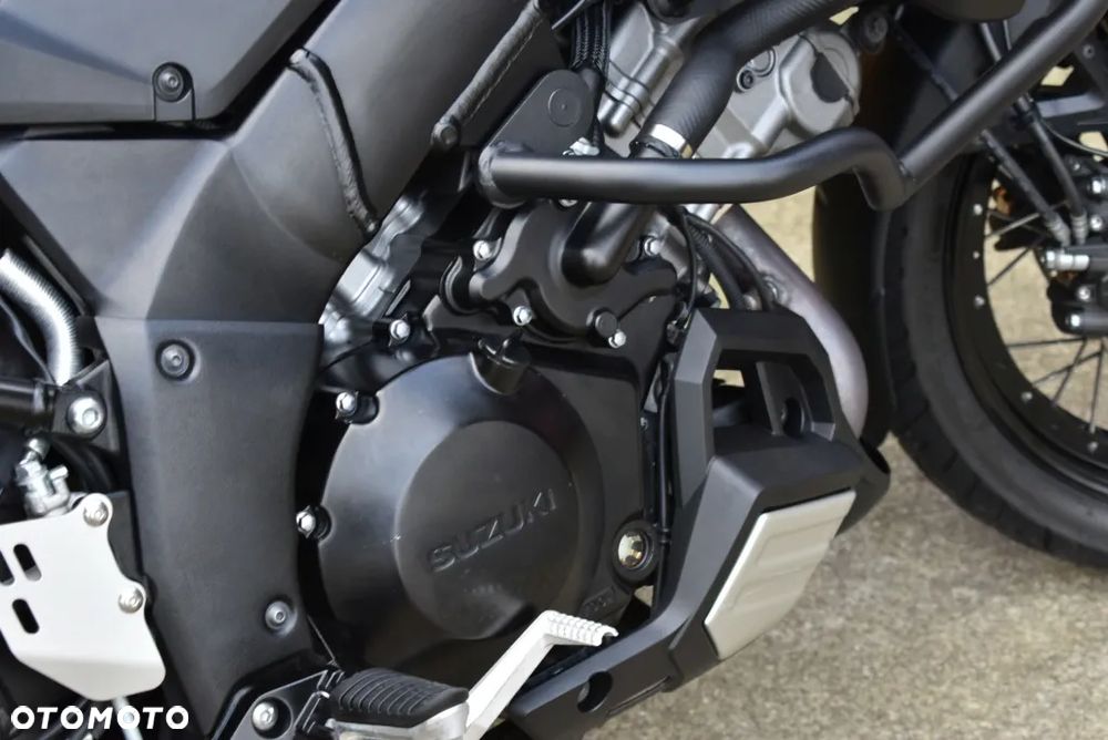 Suzuki DL - 33