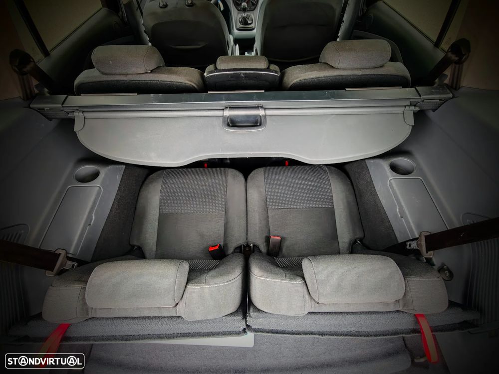 Ford Grand C-Max 1.6 TDCi Titanium Edition S/S - 8
