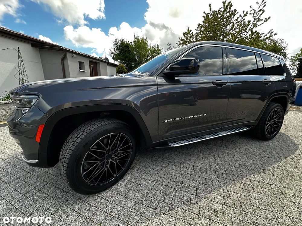 Jeep Grand Cherokee - 16