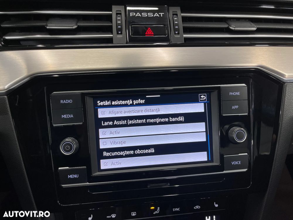 Volkswagen Passat 2.0 TDI DSG Highline - 14