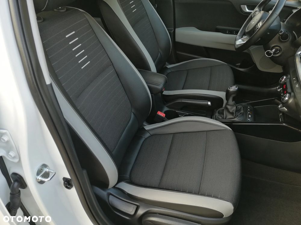 Kia Stonic 1.0 T-GDI MHEV L Business Line - 29