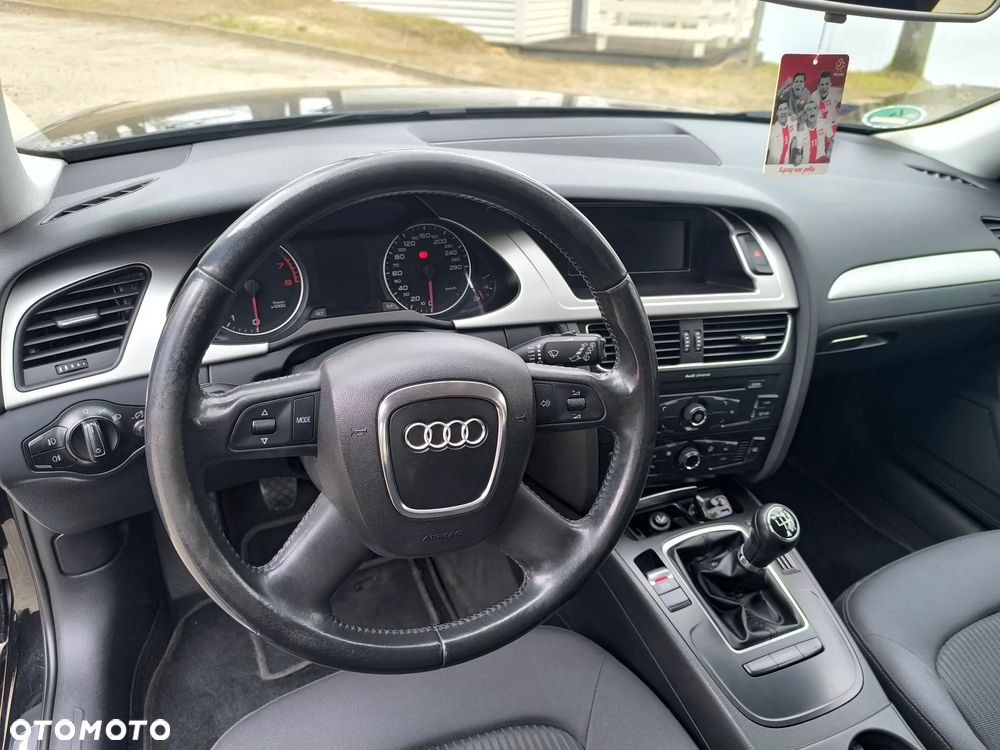 Audi A4 Avant - 6