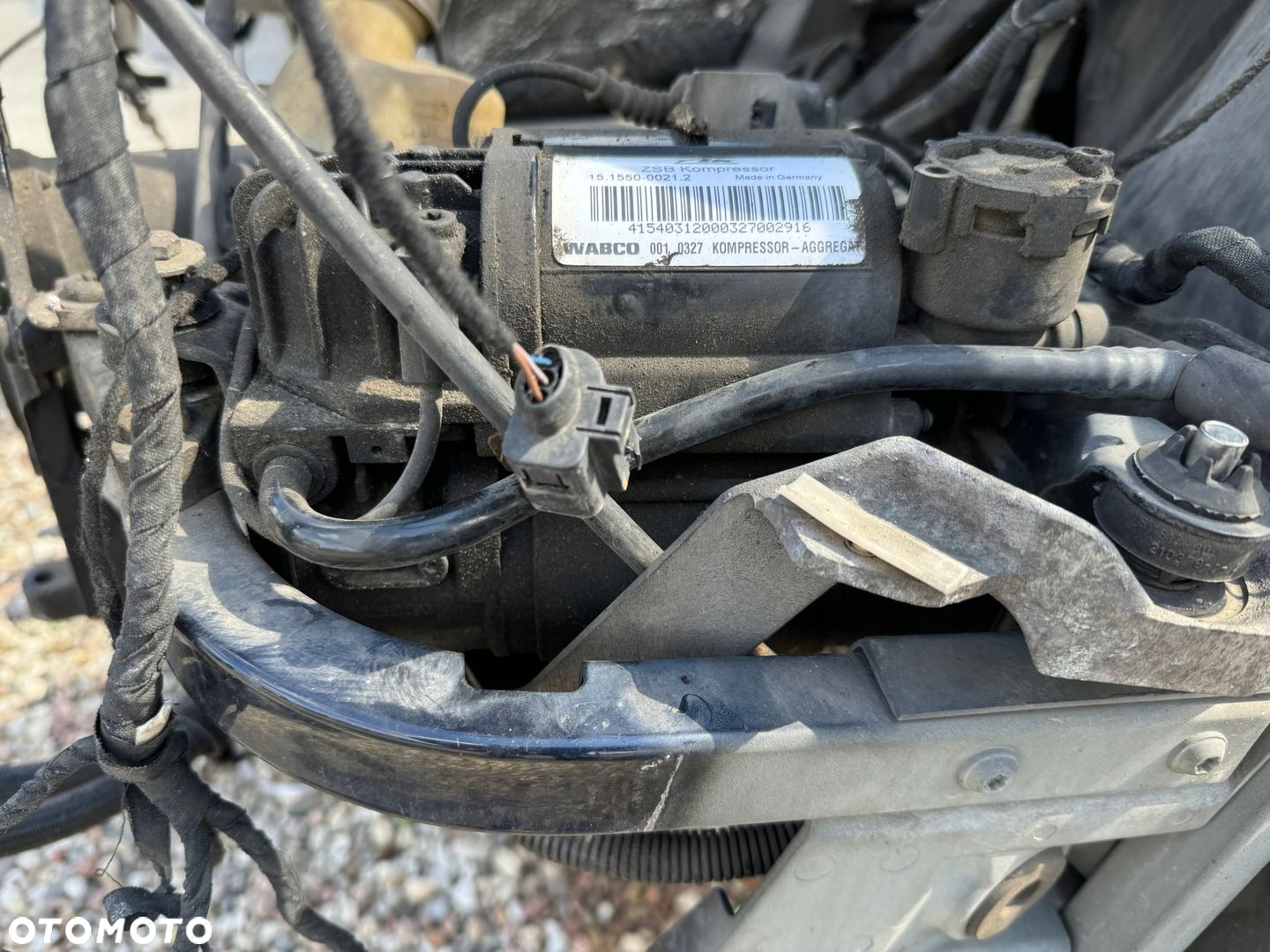 Audi A8 D3 4,0 TDI V8 kompresor pneumatyki zawieszenia 4E0616005E - 3
