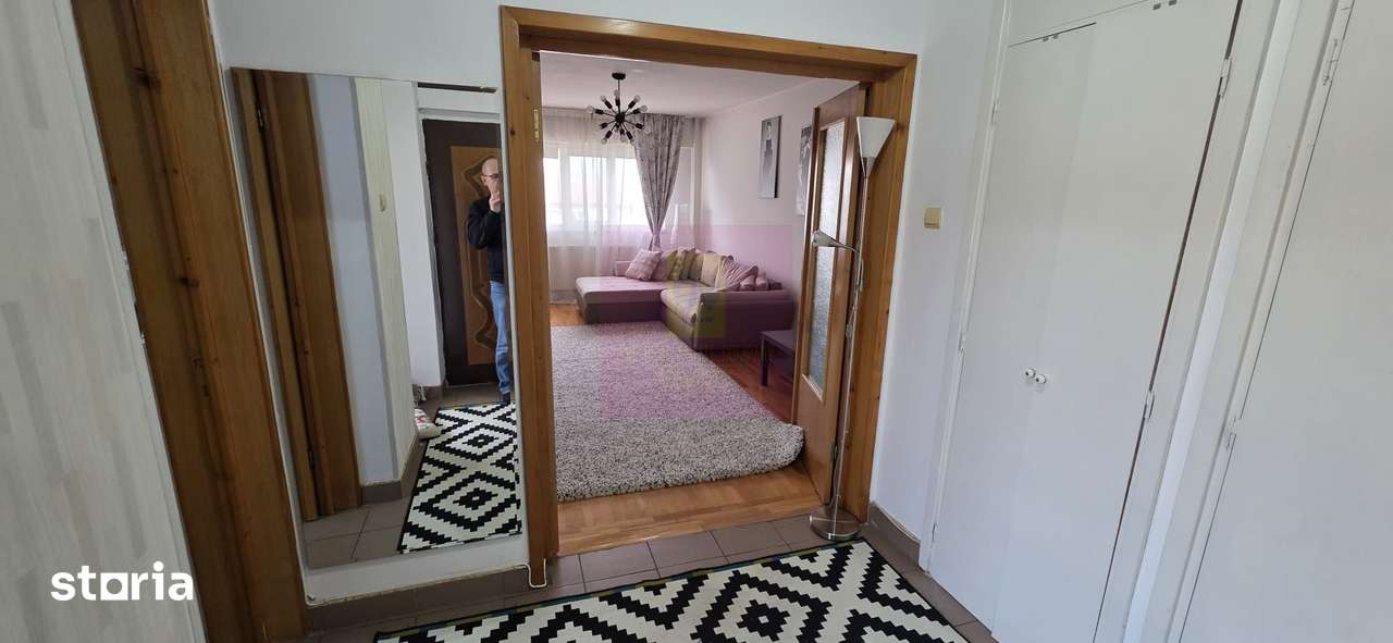 Apartamnet cu 2 cmere de vanzare in Campina — fotografia 3