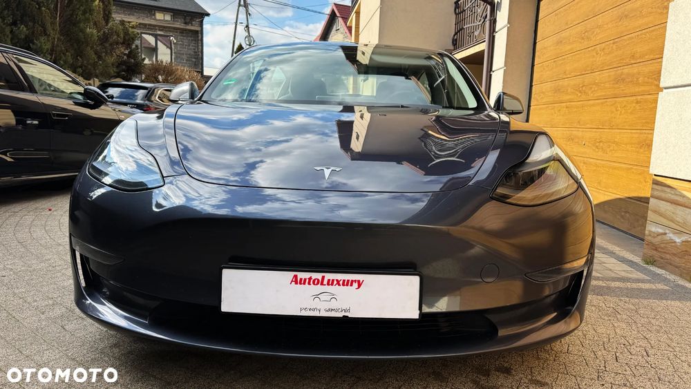Tesla Model 3 - 13