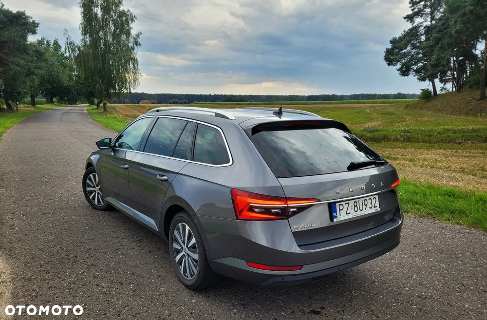 Skoda Superb 2.0 TDI SCR Style DSG - 3