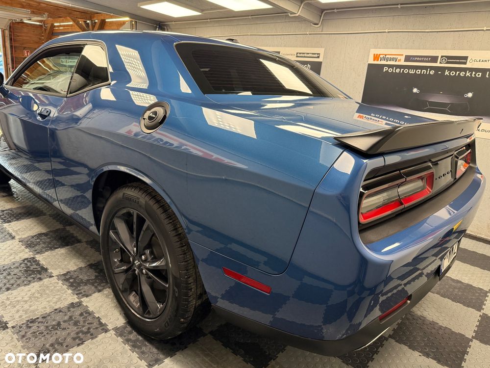 Dodge Challenger - 20