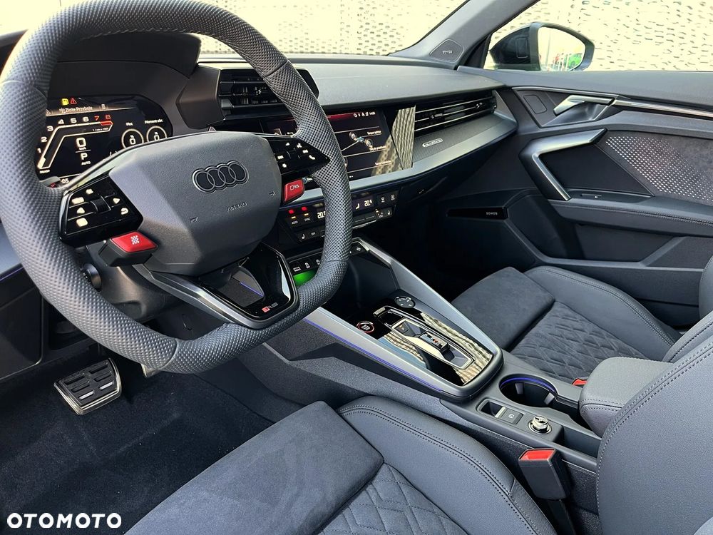 Audi RS3 Limousine - 6