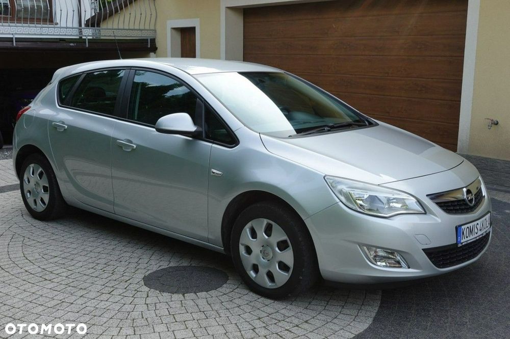 Opel Astra - 2