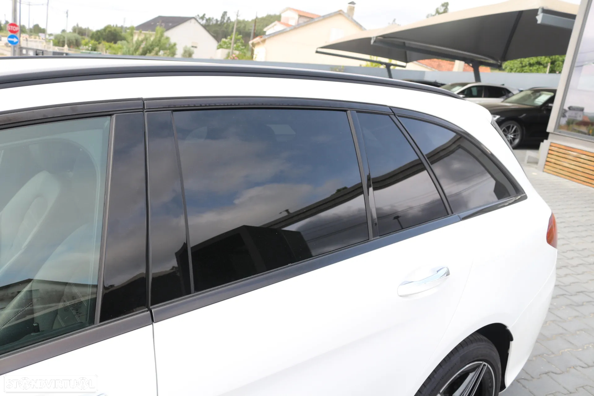 Mercedes-Benz C 300 de AMG Line - 12